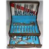 Image 1 : 979SILVERPLATE ESTATE FLATWARE SET IN WOOD BOX