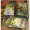 Image 1 : PALLET OF BIRD FOOD.
