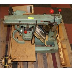 DEWALT POWER SAW INCLUDES