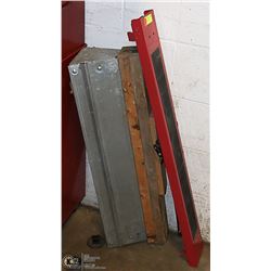 2 FOLDABLE SAW HORSE