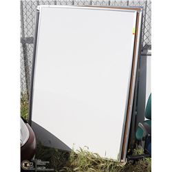 LOT OF WHITEBOARDS