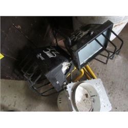 2 SPOT LIGHTS & FIXTURE