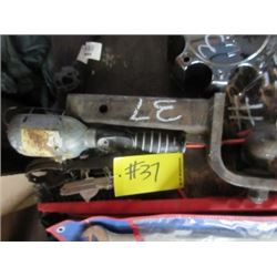 HITCH, LIGHT, 2 TRAPS