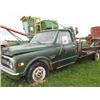 Image 1 : CHEV CUSTOM/20 1 TON C/W BALE PICKER