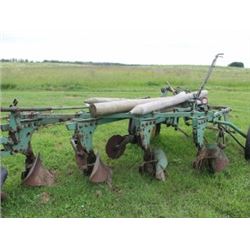 JOHN DEERE 4 BOTTOM PLOW