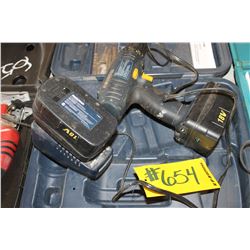 MASTER CRAFT 18 V DRILL, CHARGER, & CASE (WORKING)
