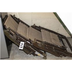 2 FOLDING LAWN CHAIRS