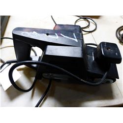 BLACK & DECKER ELECTRIC SANDER