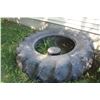 Image 1 : 20.8 X 34 TIRE