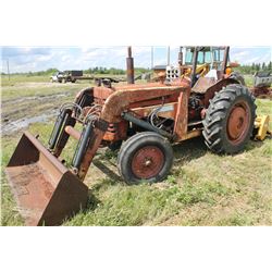 IH B414 DIESEL TRACTOR C/W FRONT END LOADER