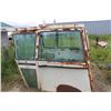 Image 1 : TRACTOR CAB