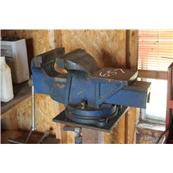 BENCH VISE