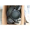 Image 1 : BOX WITH ENAMEL ROASTERS, POTS, PANS, BAKEWARE, ETC