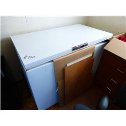 VISCOUNT CHEST FREEZER