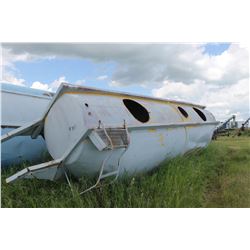 REAR TANDEM TANKER C/W FRAC SAND