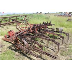 SPRING TOOTH CULTIVATOR