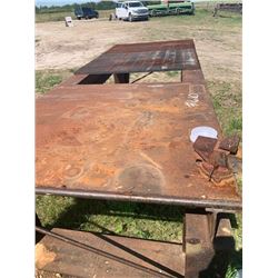 10' X 4' STEEL WELDING TABLE