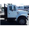 Image 10 : 0D --  1990 INTERNATIONAL 4000 SERIES 4700 SINGLE AXLE FLATDECK , White , 246485  KM's