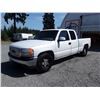 Image 1 : F6 --  1999 GMC SIERRA C1500 EXT CAB , White , 262904  KM's