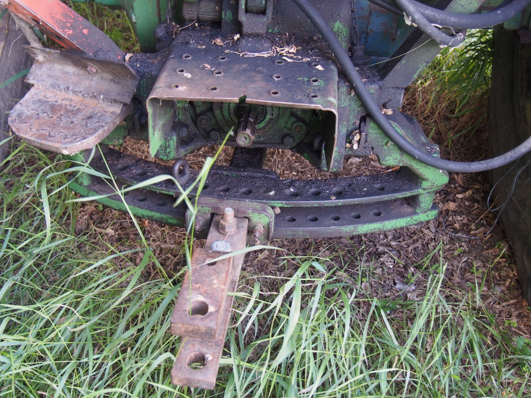 John Deere 3020 (Motor Seized) w/ 46A Loader T123R105893R