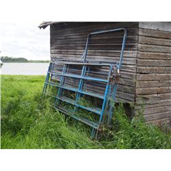 5X THE MONEY - Livestock Panels 10FT (1 With Walk Through Gate)