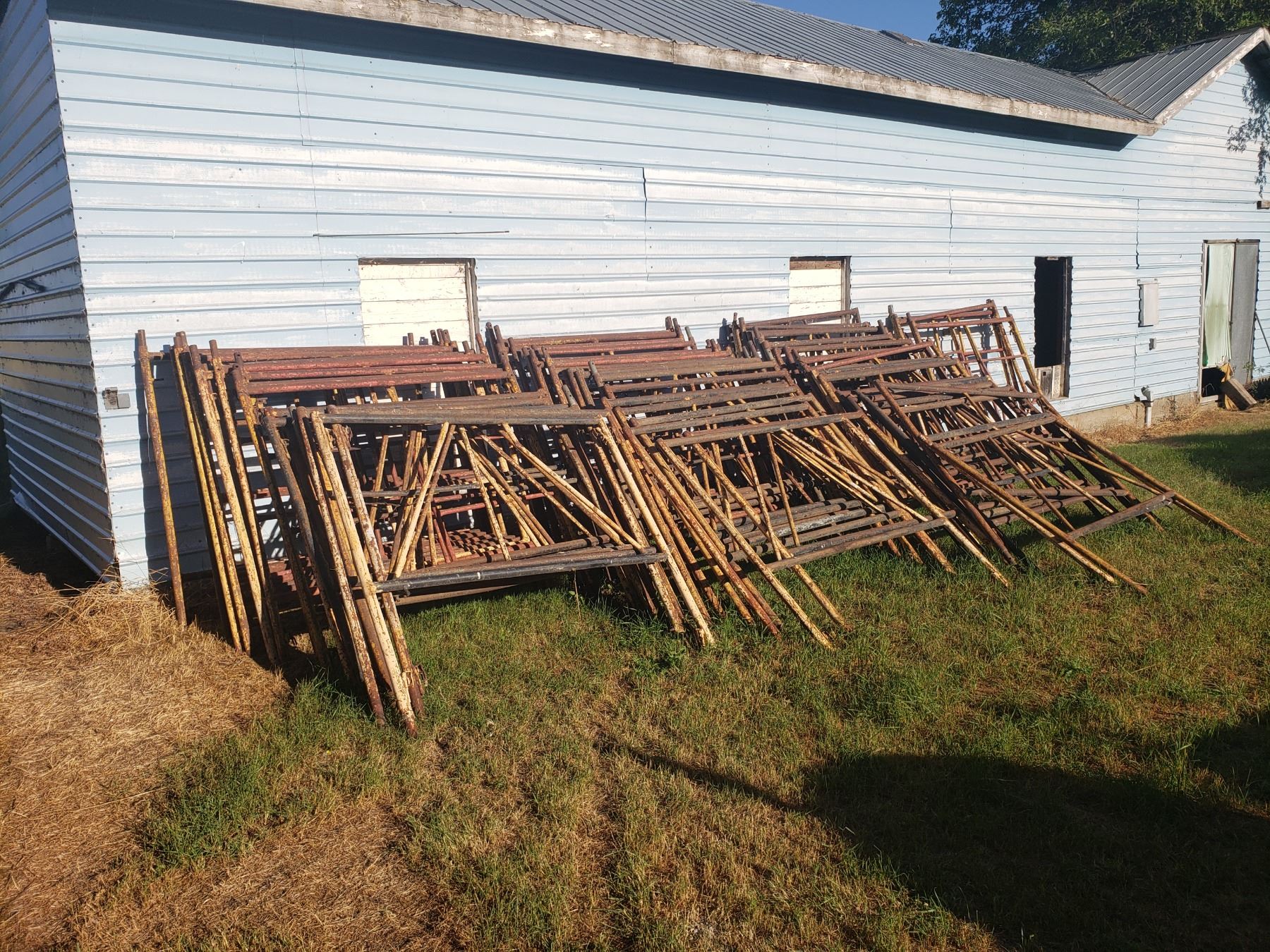 Scaff Foder Scaffolding 5FT Lengths (Approx 75 Pieces) - Bodnarus Auctioneering