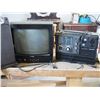 Image 4 : TV, Sirius Radio, Radio, Wooden Stand and Heater