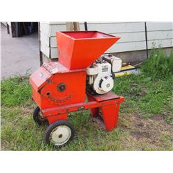 Gilson Brothers Model 909 Wood Chipper with Briggs and Stratton Engine