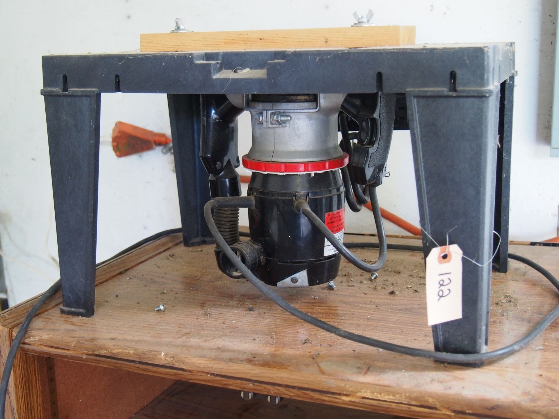 Craftsman Router and Stand (Working) - Bodnarus Auctioneering