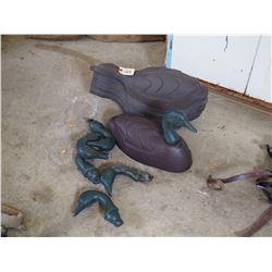 27 Plastic Duck Decoys