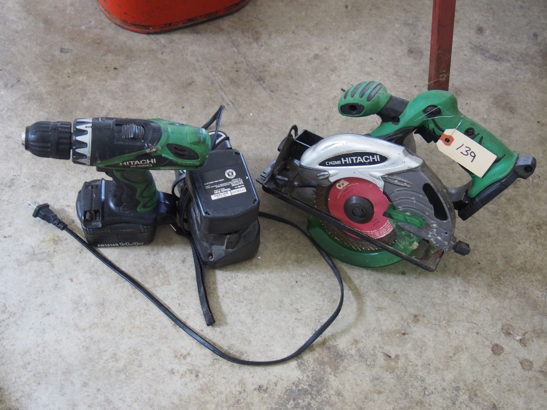 Hitachi Cordless Circular Saw with Battery and Charger Plus Hitachi