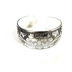 Tibetan Silver Floral Decorated Bangle