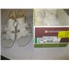 Image 1 : NEW PR OF NATURALIZER SIZE 10 BEIGE COLORED SHOES