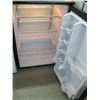 Image 2 : DANBY DESIGNER BAR FRIDGE
