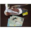 Image 1 : AMERICAN WIGEON CARVED DUCK BY GUS DUMIO, 3 POSTCARDS