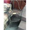 Image 1 : SMALL METAL CORNER SHELF UNIT