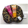 Image 1 : Travellers Kit: Travel Pillow, Body Scrub, & Lotion