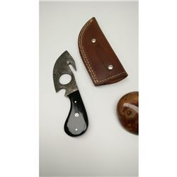 7.5" Damascus Drop Point Skinning Blade With Gut Hook