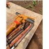 Image 2 : APT 35-lb Pneumatic Hammer with 5 Bits