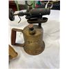 Image 2 : 2 Vintage Torches