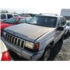 Image 2 : JEEP GRAND CHEROKEE 1998 SALV T/DONATION
