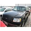 Image 2 : FORD EXPLORER 2001 T