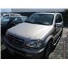 Image 2 : MERCEDES ML500 2002 T-DONATION