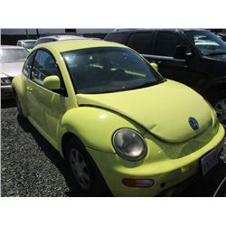 VW BEETLE 2000 SALV T/DONATION