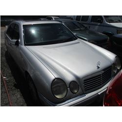 MERCEDES E320 1999 T-DONATION