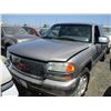 Image 2 : GMC SIERRA 1999 SALV T/DONATION
