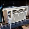 Image 1 : 5000 BTU AIR CONDITIONER