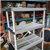 Image 2 : GREY SHELF UNIT