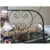 Image 3 : DOUBLE IRON GATE