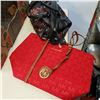 Image 2 : TRAY OF PURSES